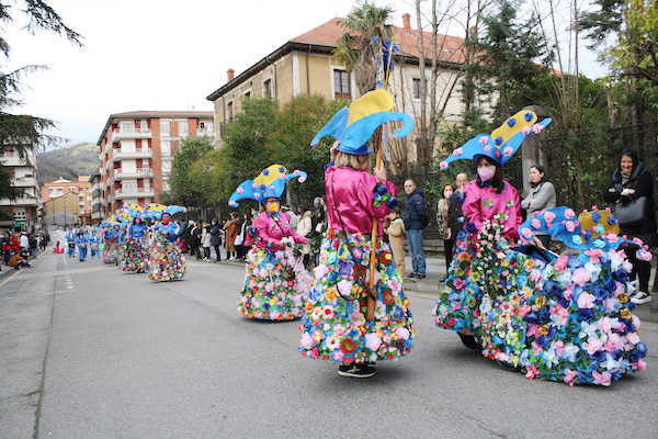 El desfile de Antroxu en La Pola, el sábado 24 y con 6.480 euros en premios