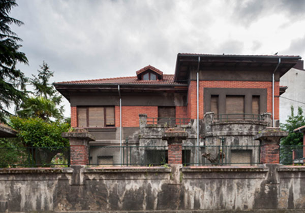 “Villa Adelina”, en venta, símbolo de que la Variante no ha logrado aún reactivar el sector turístico en Lena