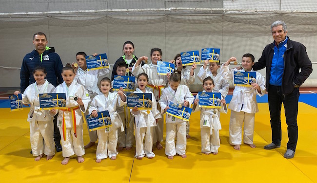 Alba Vega, Lía Pulgar, Elena Rodríguez y Álvaro Tomillo, del “Judo Lena”, oro en el Regional de Kata