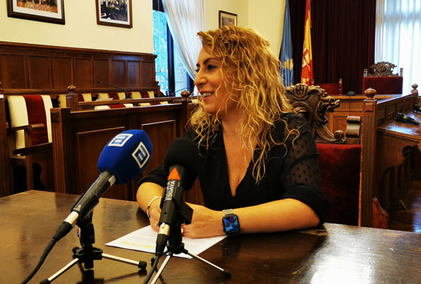 IU de Lena presenta un presupuesto municipal de 8,9 millones, con una inversión de 540.000 euros